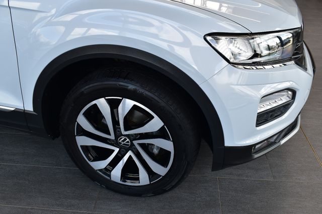 Volkswagen T-Roc 2.0TDI Style Schalter Navi3D AHK PDC DAB