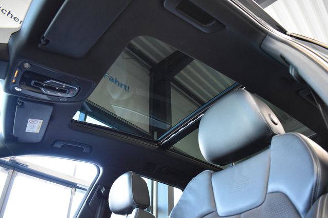 Audi Q5 2.0TDI quattro S-tron. S-Line LED Virtual AIR