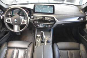 BMW 520d Touring xDrive M-Sport LED LiveCo H&K HuD