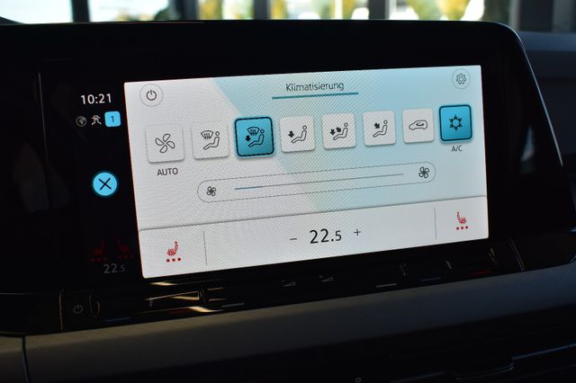 Volkswagen Golf 8 Var. DSG Life LED LiveCo ACC Massage RFK