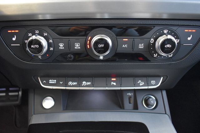 Audi Q5 Sportb. 40TDI quattro S Line OpenSky S-Sitze