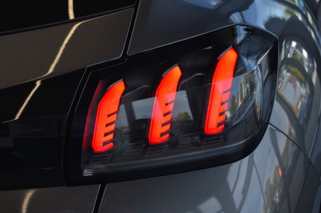 Peugeot 208 1.6 Allure GT-Pack Full-LED RFK ACC VirtualC