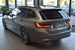 BMW 320d Touring Aut. LED CurvedD HeadUp AHK RFK LCI