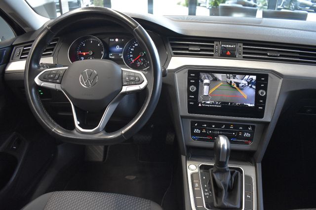 Volkswagen Passat Variant 2.0TDI DSG LED ACC AHK RFKamera