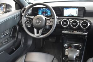 Mercedes-Benz A 180d 8G-DCT Panorama DAB CarPlay RFKam SHZ