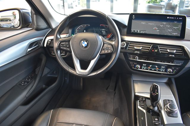 BMW 530d xDrive Touring Steptr. Laser Live HUD Leder