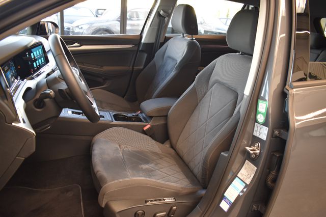 Volkswagen Golf 8 Var. DSG Life LED LiveCo ACC Massage RFK