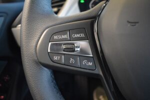BMW 118d Limo Advantage Aut. LED LiveCockpit DAB 17"