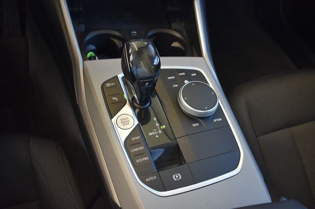 BMW 320d Touring Advantage Aut. Laser AHK PanoSD HUD