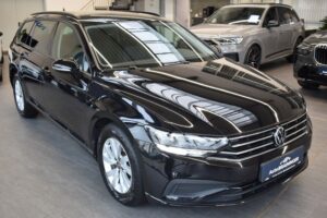 Volkswagen Passat Variant 2.0TDI DSG LED ACC AHK RFKamera