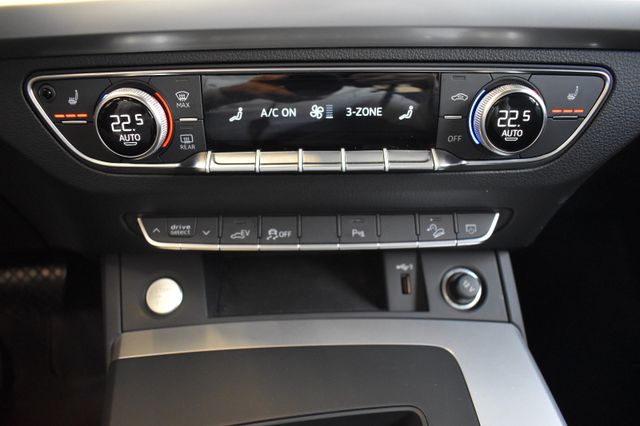 Audi Q5 50TFSIe quattro S-tronic LED VirtualCo Navi3D