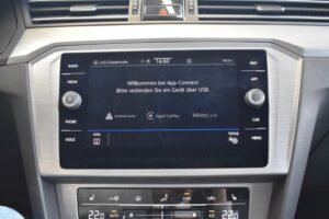 Volkswagen Passat Variant 2.0TDI DSG LED ACC RFKamera DAB
