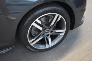 Audi A4 Avant 35TDI advan. S-tronic LED RFK AHK Optik