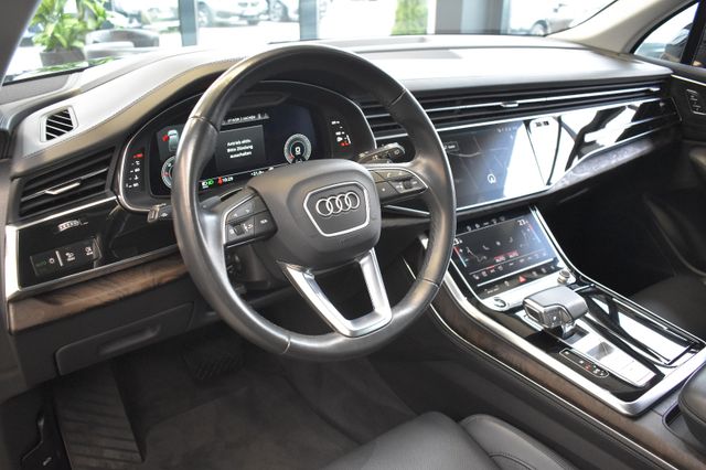 Audi Q7 45TDI quattro tiptron. Matrix Virtual HUD ACC