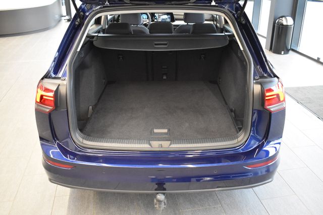 Volkswagen Golf 8 Var 2.0TDI DSG Life LED ActiveInf AHK ACC