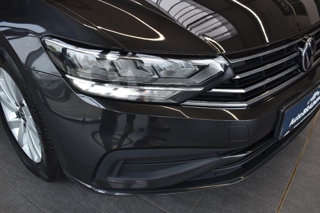 Volkswagen Passat Variant 2.0TDI DSG LED ACC RFKamera DAB