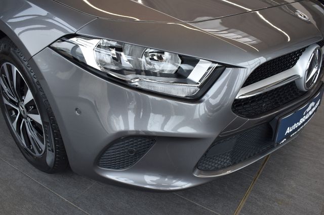 Mercedes-Benz A 180d 8G-DCT Panorama DAB CarPlay RFKam SHZ
