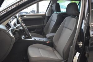 Volkswagen Passat Variant 2.0TDI DSG LED ACC AHK RFKamera