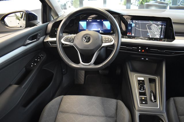 Volkswagen Golf 8 Var 2.0TDI DSG Life LED ActiveInf AHK ACC