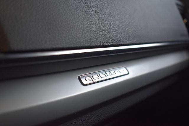 Audi Q5 50TFSIe quattro S-tronic LED VirtualCo Navi3D