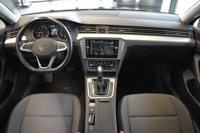 Volkswagen Passat Variant 2.0TDI DSG LED ACC AHK RFKamera