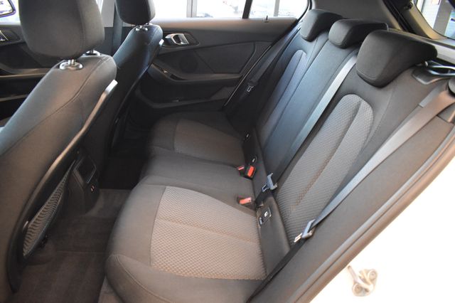 BMW 118d Limo Advantage Aut. LED LiveCockpit DAB 17"