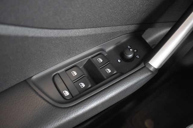Audi Q2 30TDI S-tronic LED VirtualC Tempomat LaneAss.