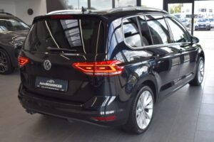 Volkswagen Touran 2.0TDI DSG Highline LED AHK RFK Standhz.