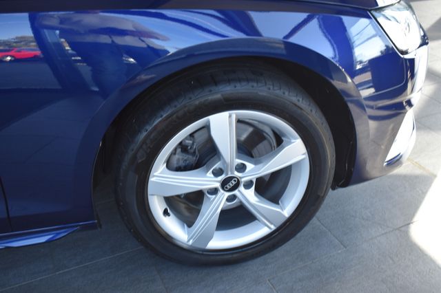 Audi A4 Avant 35TDI Advanced S-tronic LED Panorama