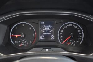 Volkswagen T-Roc 2.0TDI Style Schalter Navi3D AHK PDC DAB