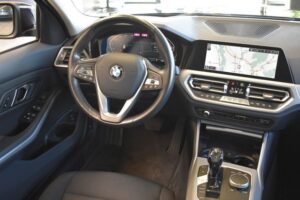 BMW 320d Touring Advantage Aut. Laser AHK PanoSD HUD