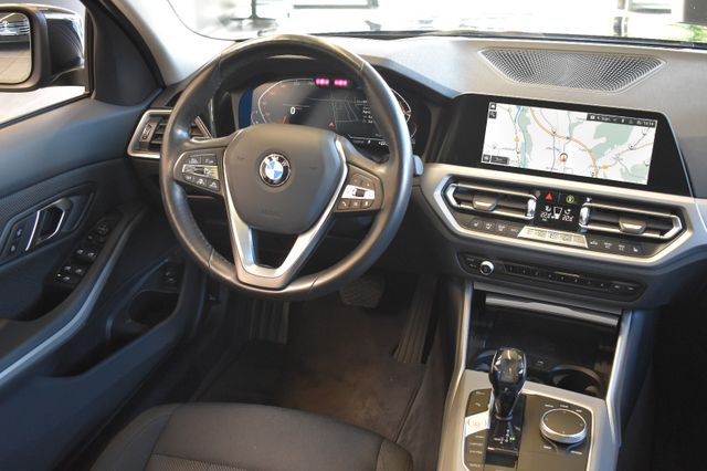 BMW 320d Touring Advantage Aut. Laser AHK PanoSD HUD