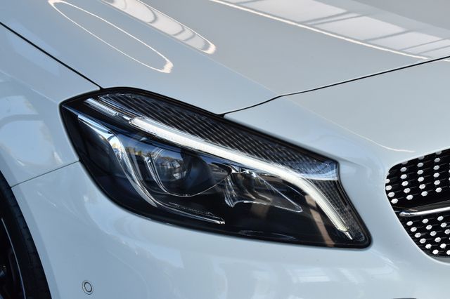 Mercedes-Benz A 220 4Matic Aut. AMG-line LED H&K Alcantara PDC