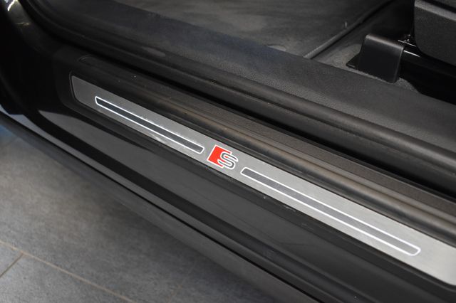 Audi Q5 2.0TDI quattro S-tron. S-Line LED Virtual AIR