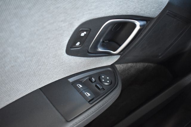 BMW i3s 120Ah LED NaviPlus LiveC Wärmepumpe Tempom