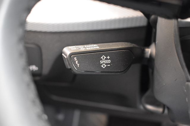 Audi Q2 30TDI S-tronic LED VirtualC Tempomat LaneAss.