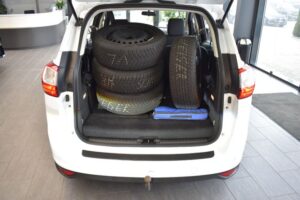 Ford Grand C-MAX 1.5CDTI Trend 7-Sitzer AHK HiFi