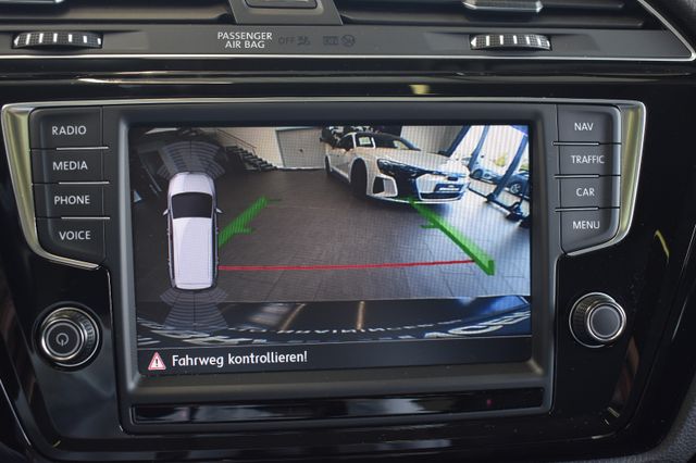 Volkswagen Touran 2.0TDI DSG Highline LED AHK RFK Standhz.