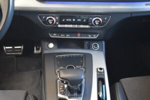 Audi Q5 2.0TDI quattro S-tron. S-Line LED Virtual AIR