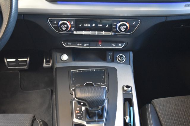 Audi Q5 2.0TDI quattro S-tron. S-Line LED Virtual AIR