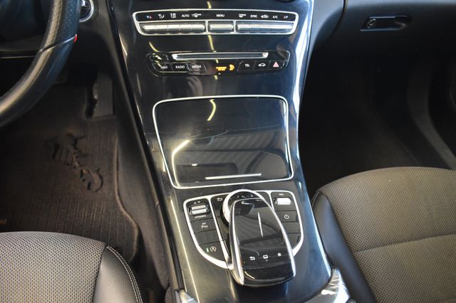 Mercedes-Benz C220d T Aut. 4Matic Avantgarde LED AHK Pano Navi