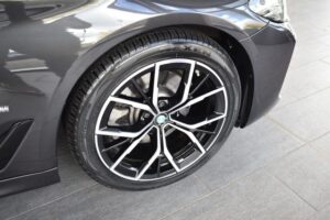 BMW 520d Touring xDrive M-Sport LED LiveCo H&K HuD