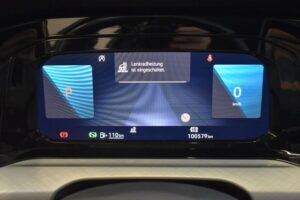 Volkswagen Golf 8 Var 2.0TDI DSG Life LED ActiveInf AHK ACC