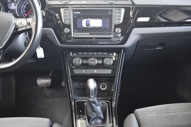 Volkswagen Touran 2.0TDI DSG Highline LED AHK RFK Standhz.