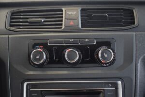 Volkswagen Caddy Maxi Kasten 2.0TDI PDC AHK Klima Sitzheiz.