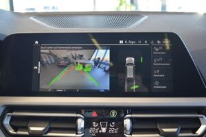 BMW 320d Touring Advantage Aut. Laser AHK PanoSD HUD