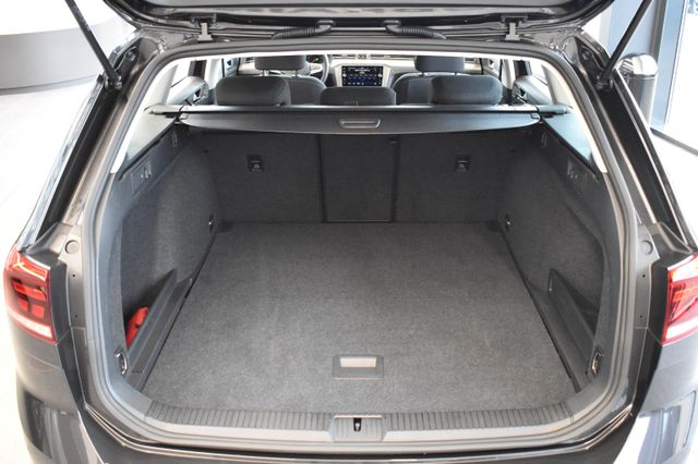 Volkswagen Passat Variant 2.0TDI DSG LED ACC RFKamera LaneA