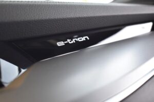 Audi Q8 e-tron 50 quattro S-Line Matrix HUD VirtualC.