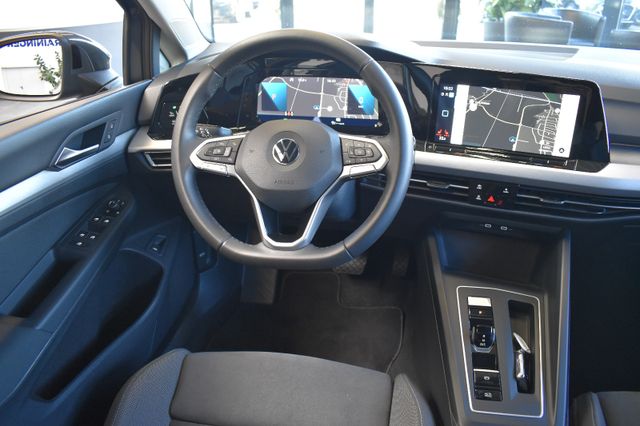 Volkswagen Golf 8 Var. DSG Life LED LiveCo ACC Massage RFK