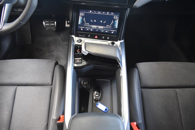 Audi Q8 e-tron 50 quattro S-Line Matrix HUD VirtualC.